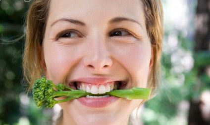 eating-broccoli